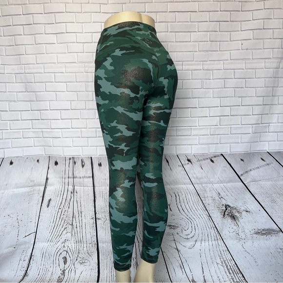 Beyond Yoga Glittery Camouflage High Rise Leggings Women’s Size Medium EUC - Picture 4 of 12